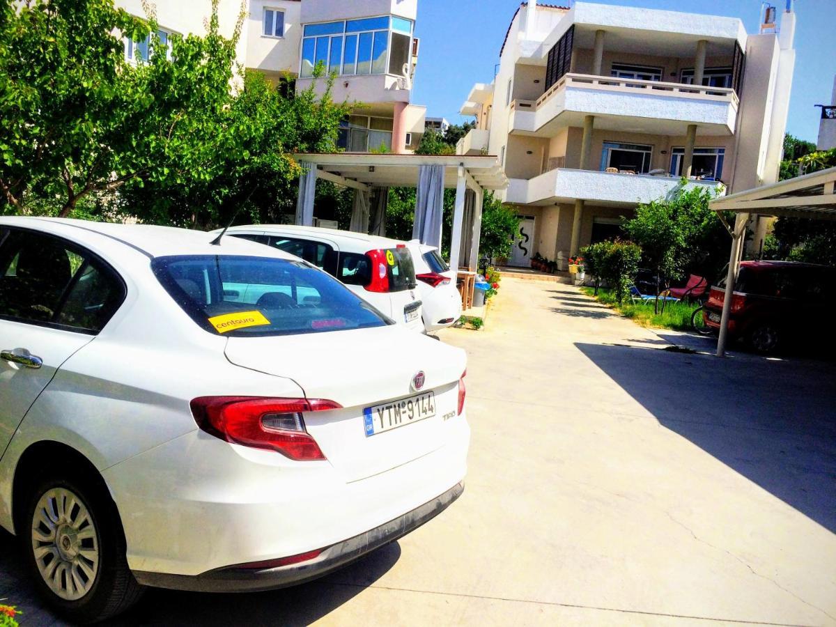Menelaos Apartments Adelianos Kampos Buitenkant foto